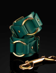 Kukuro Emerald Collar and Handcuffs